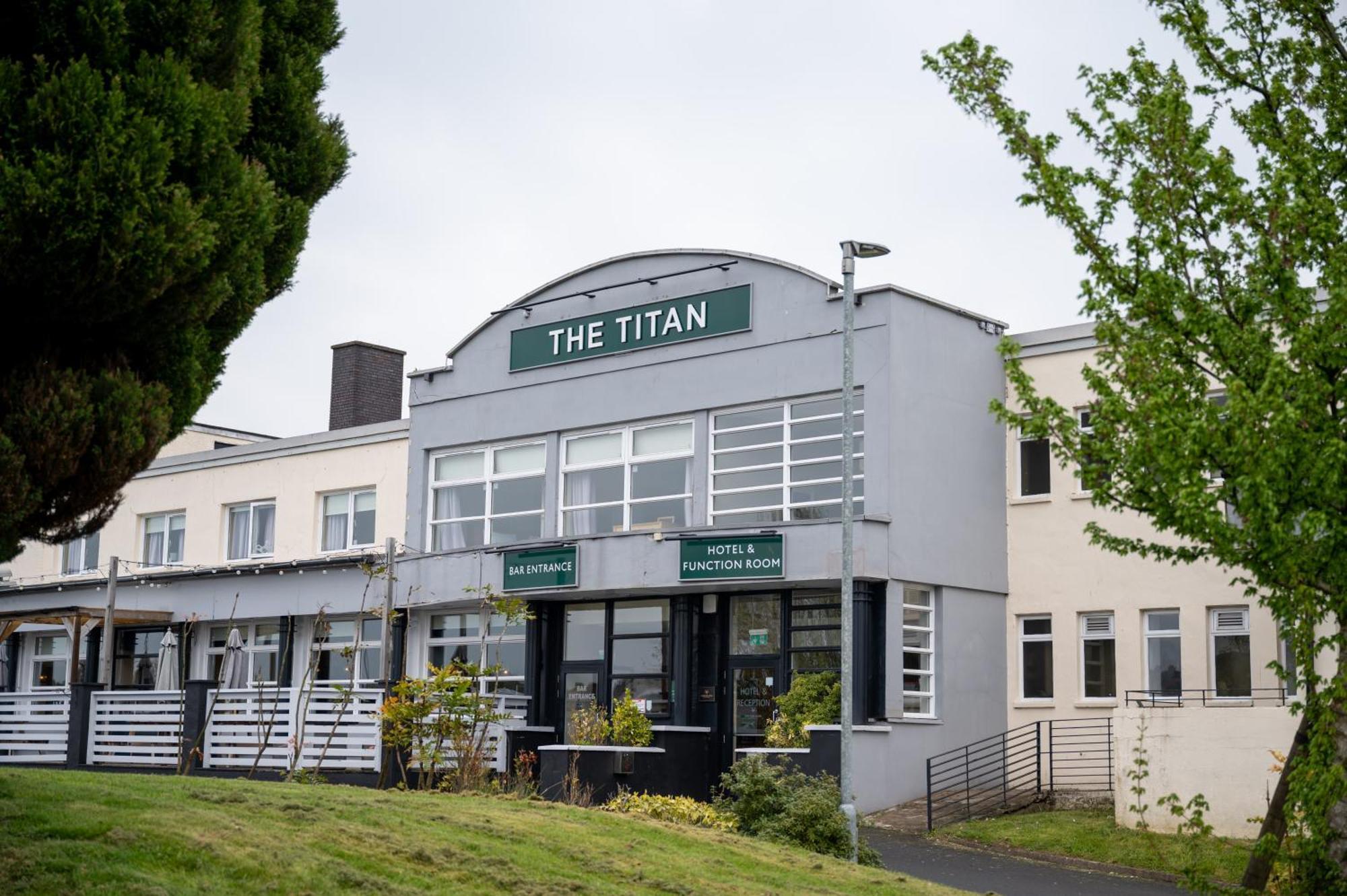 The Titan Otel Clydebank Dış mekan fotoğraf